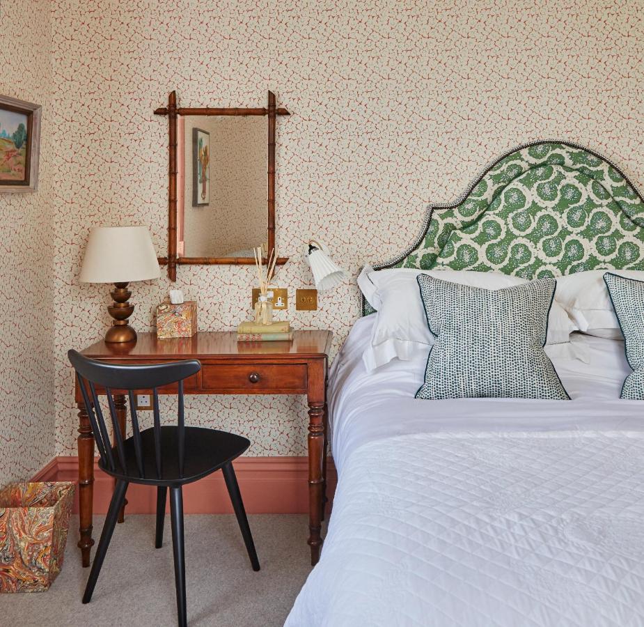 Leonardslee House At Leonardslee Lakes & Gardens ฮอร์ชัม ภายนอก รูปภาพ